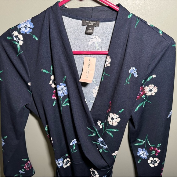 Dress - Picture 3 of 6